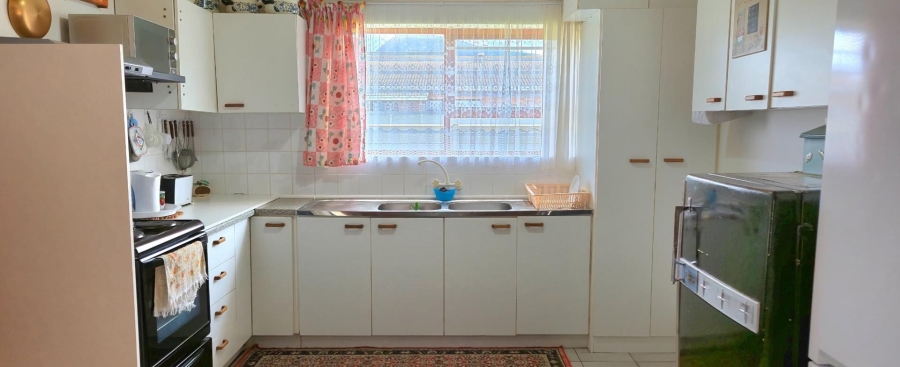 3 Bedroom Property for Sale in Franskraal Western Cape